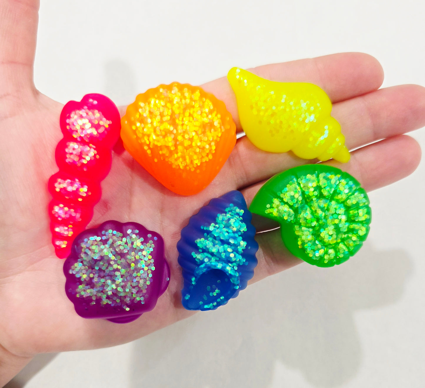 EXTRAS